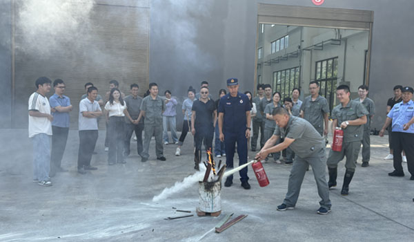 工作简报3.jpg